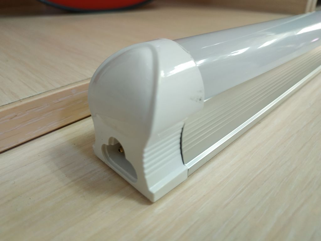 Светодиодный линейный светильник Т8-6000К 120 см