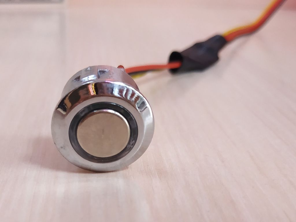 кнопка сенсорная металлик D16мм 1