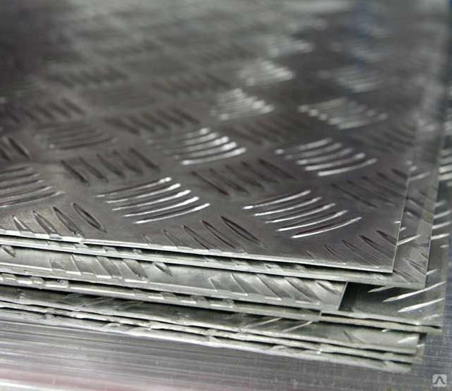 Лист алюминиевый рифленый толщина: 1,5мм размер: 1200х3000мм марка алюминия: АМГ2НР Квинтет