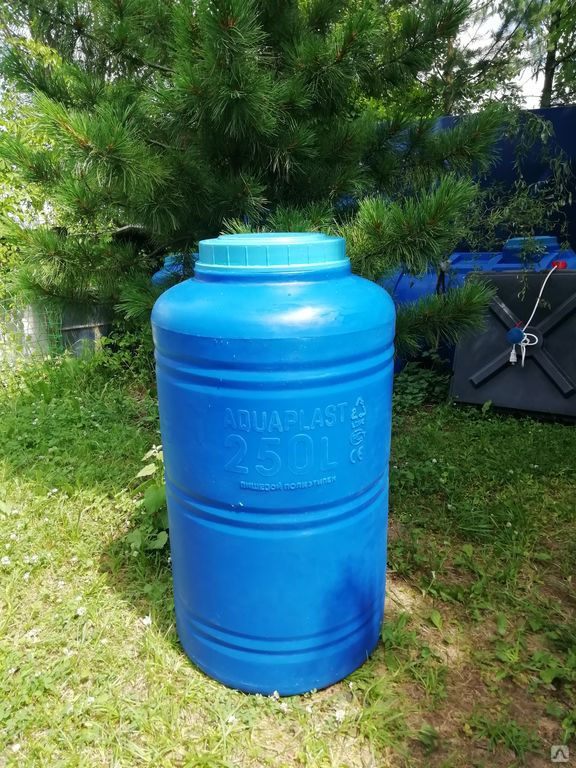 Ёмкость для воды пластиковая овально-вертикальная 250 л синяя Aquaplast 2