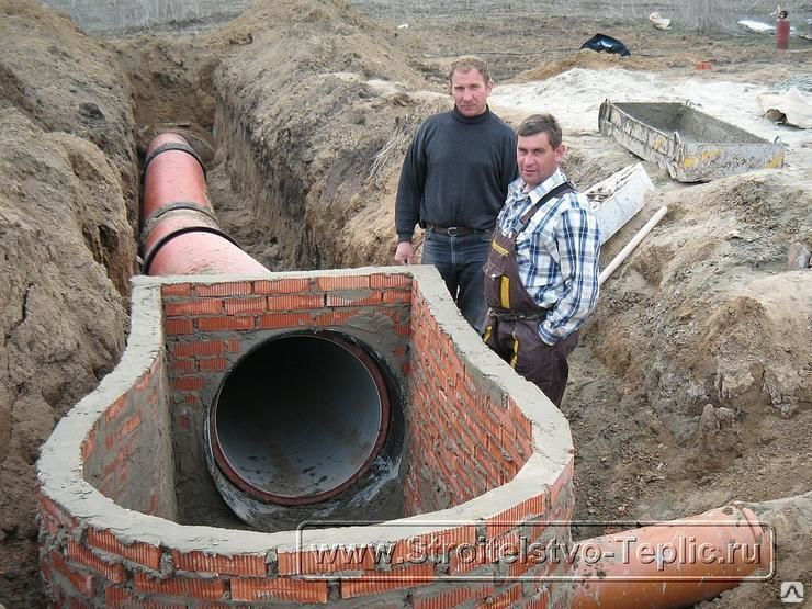 Монтаж труб канализации